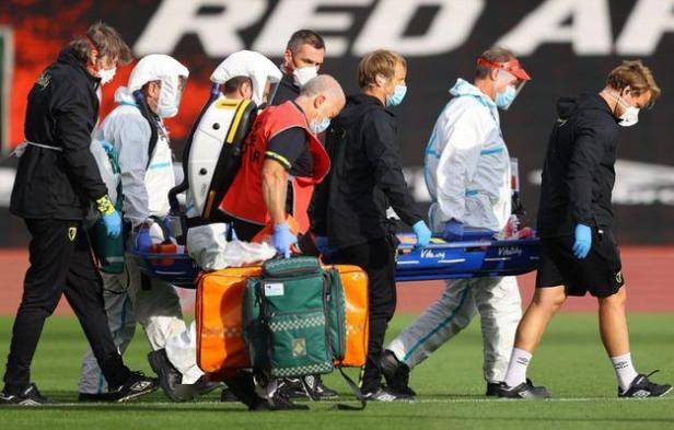  纽卡斯尔联闪电战显威，开场十分钟三球领先打懵狼队