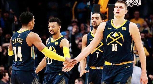  爱德华兹压哨跳投森林狼一分险胜开拓者队